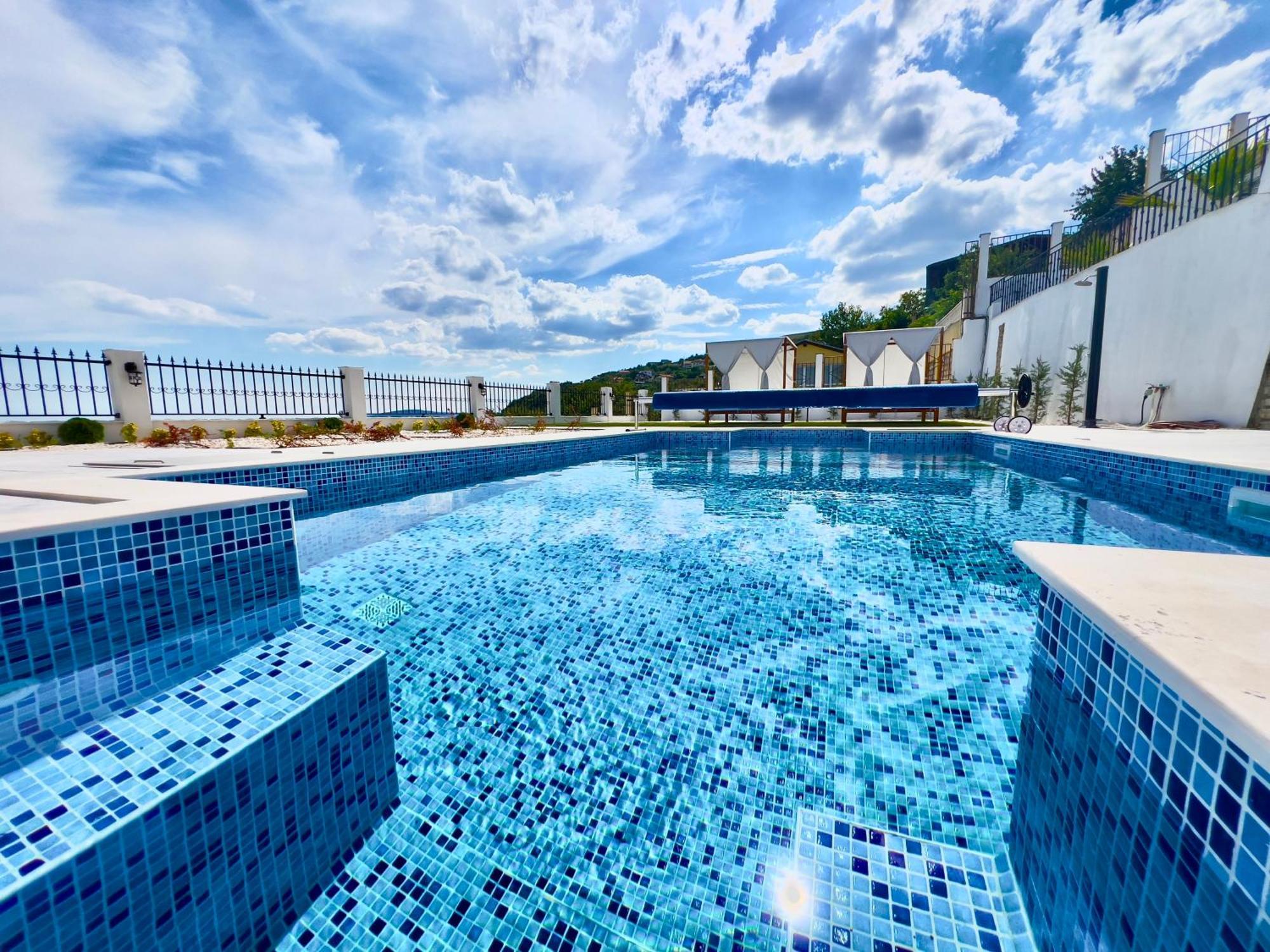 The White Pearl Boutique Villa Balchik Exterior photo